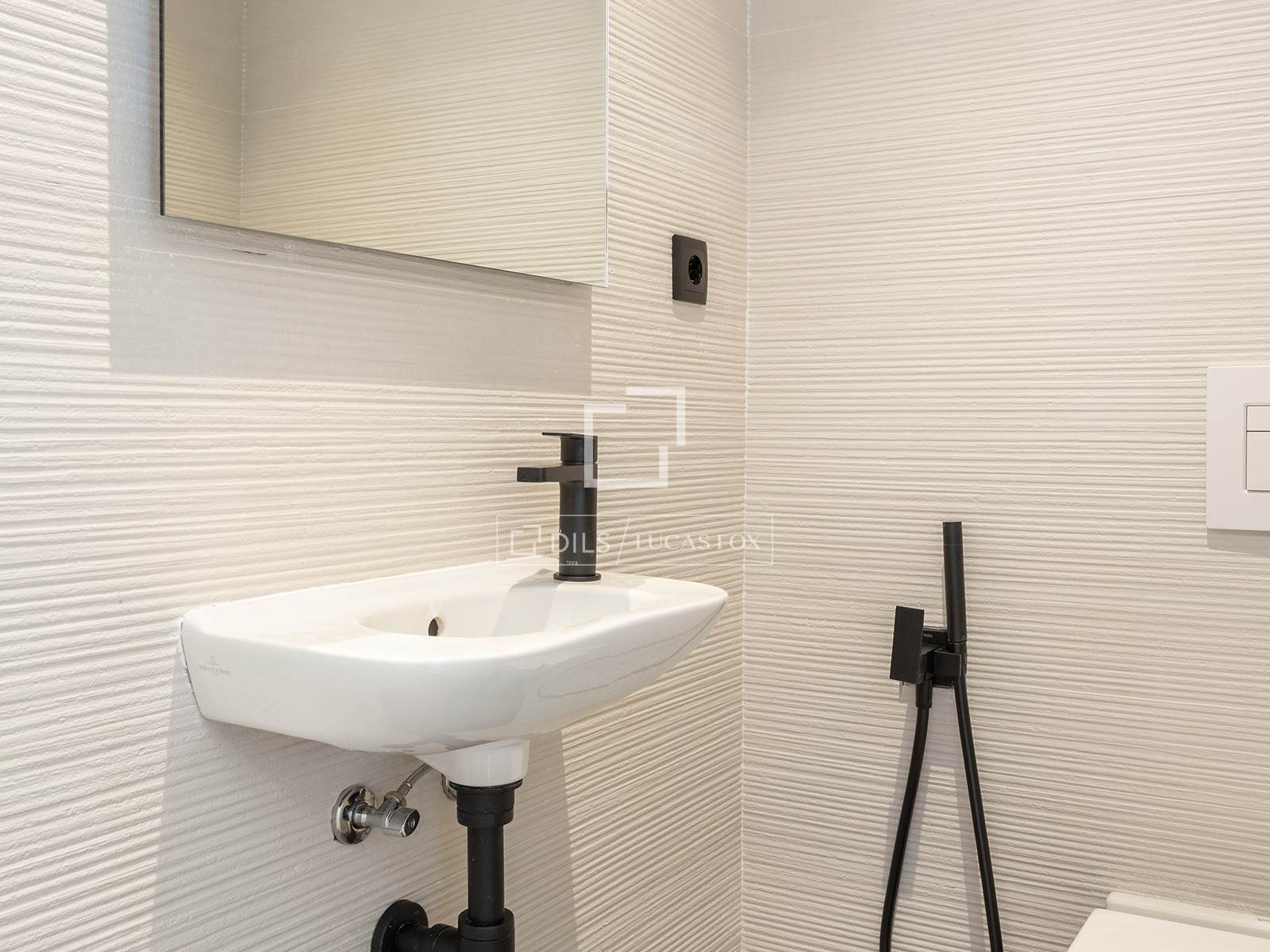 Apartment in Barcelona, Spain 3 bedrooms, 156 sq.m. No. 150643