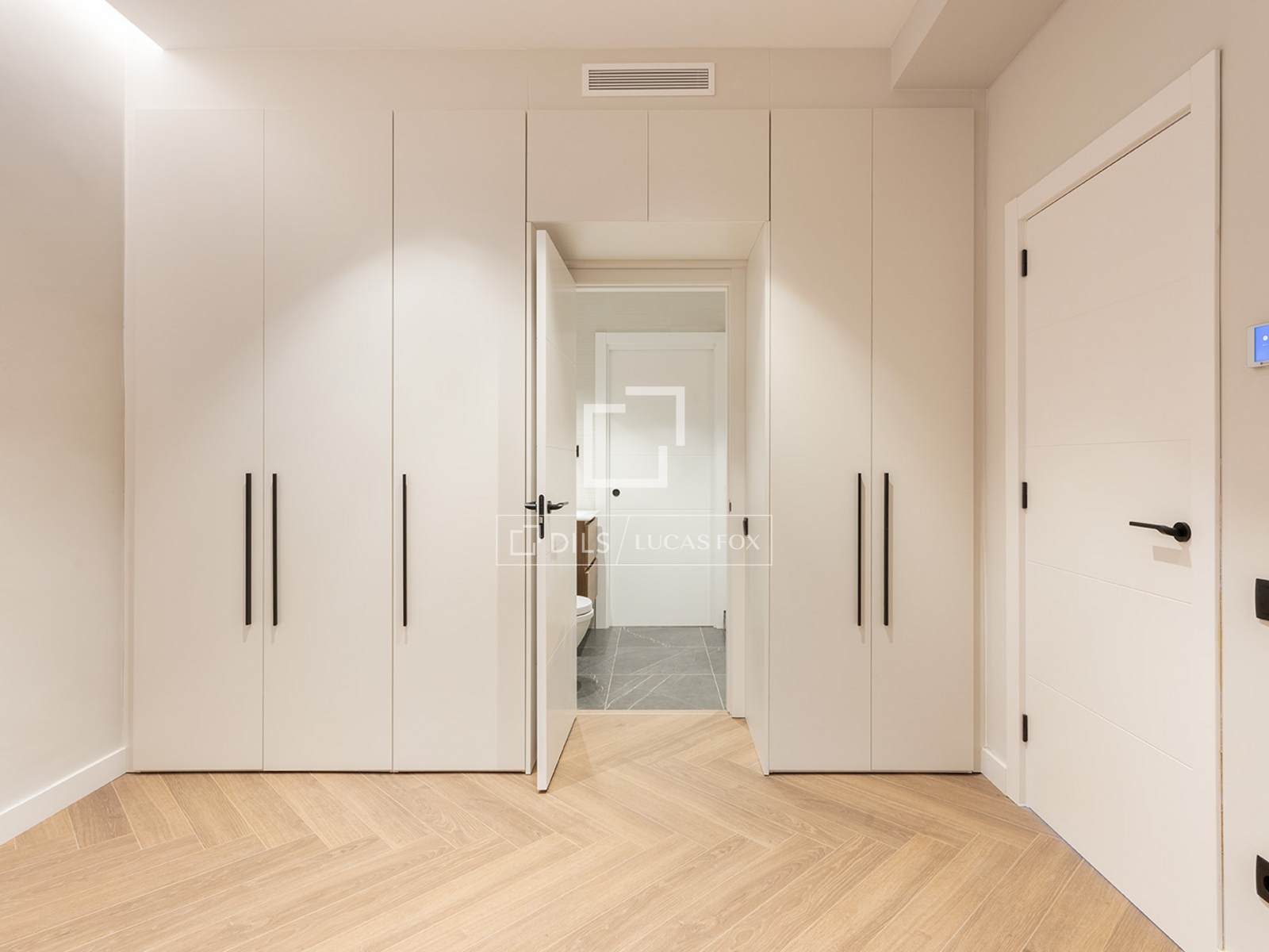 Apartment in Barcelona, Spain 3 bedrooms, 156 sq.m. No. 150643