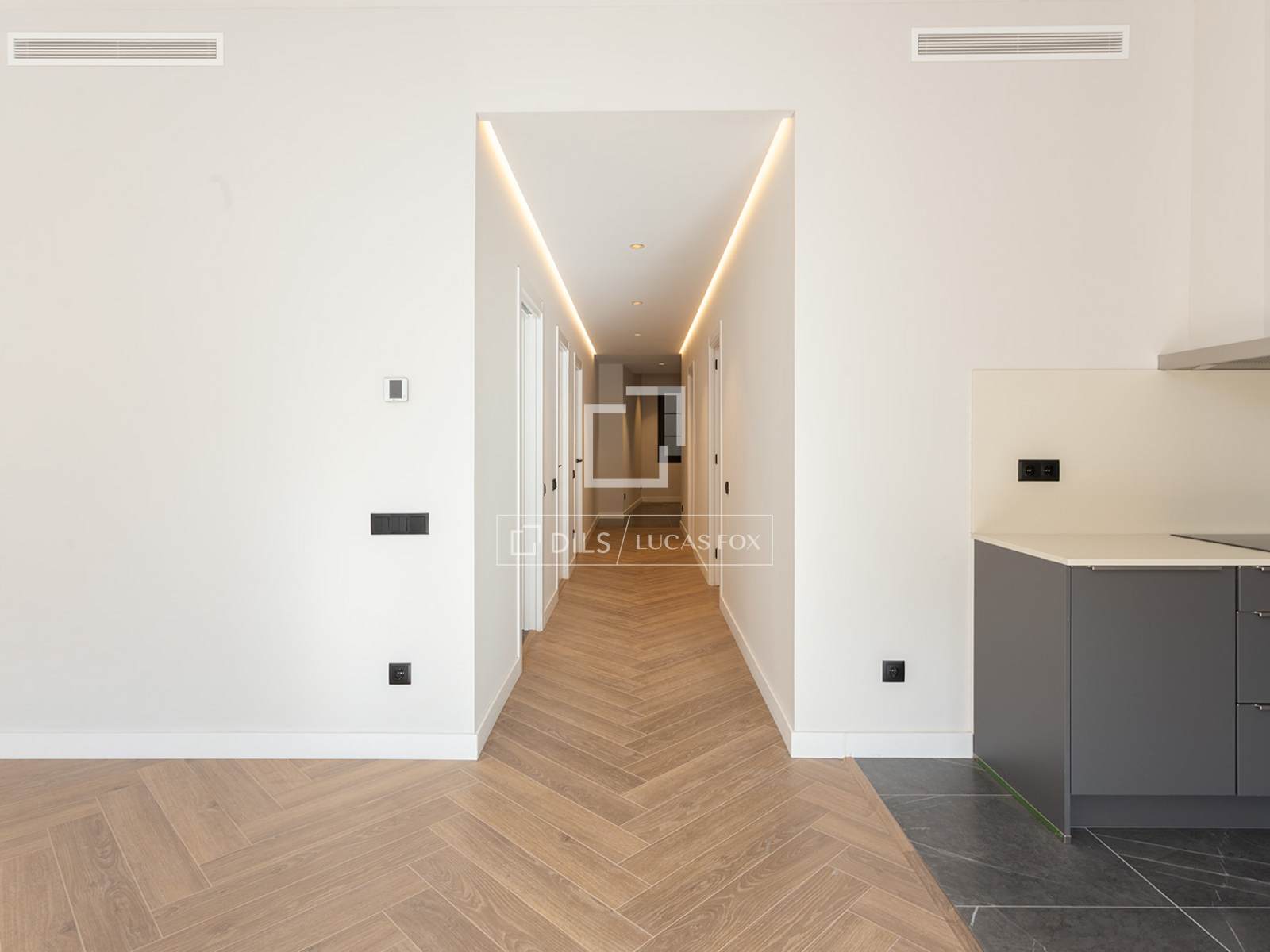 Apartment in Barcelona, Spain 3 bedrooms, 156 sq.m. No. 150643