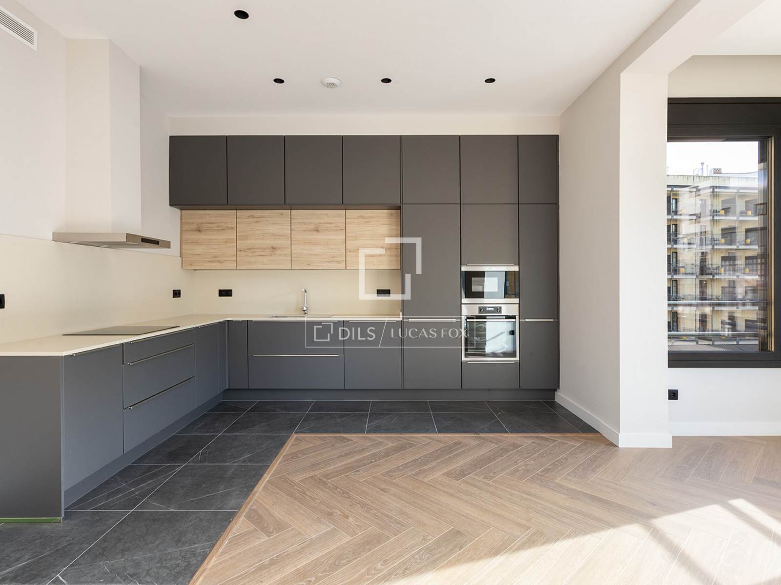 Apartment in Barcelona, Spain 3 bedrooms, 156 sq.m. No. 150643