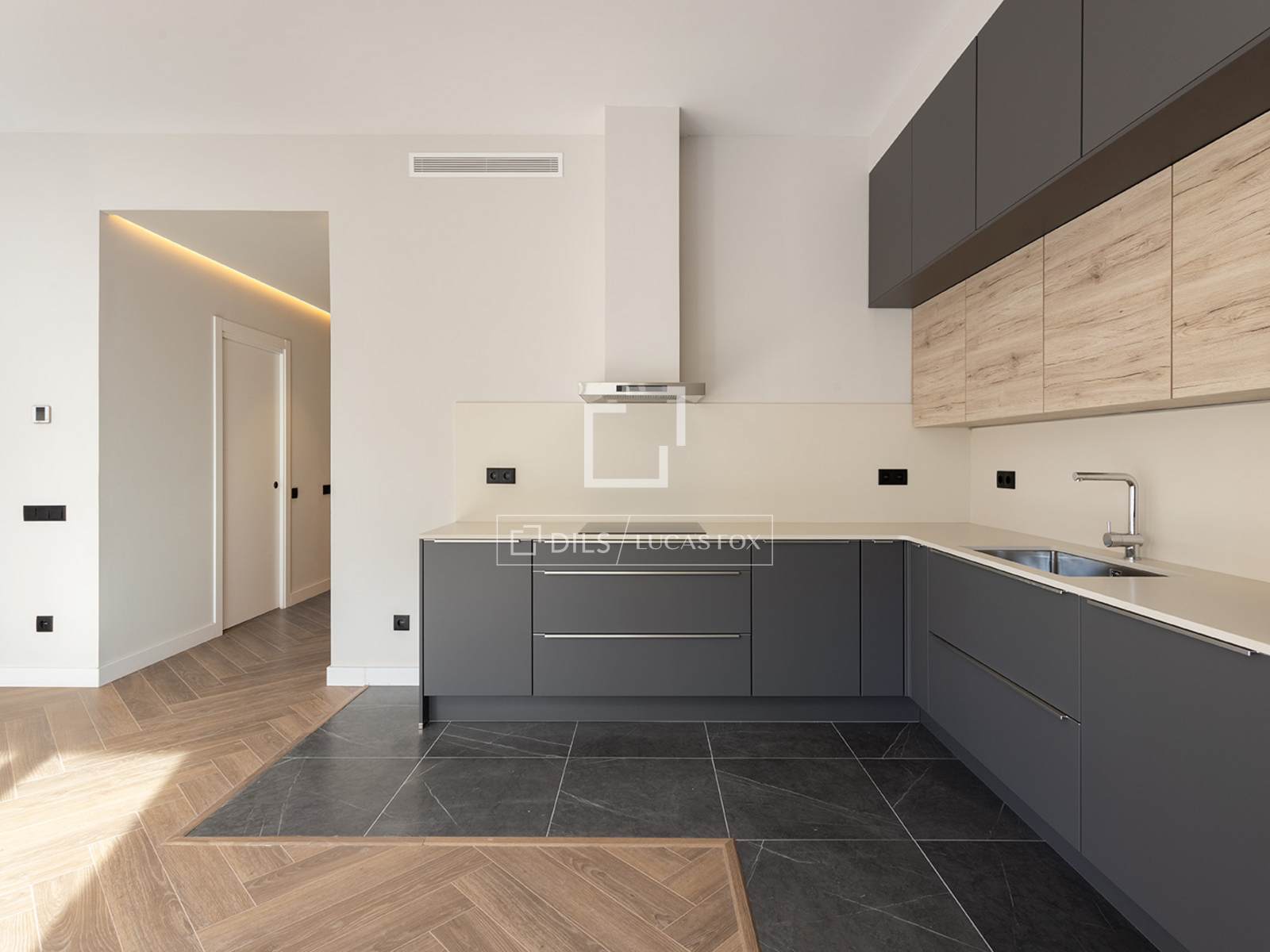 Apartment in Barcelona, Spain 3 bedrooms, 156 sq.m. No. 150643