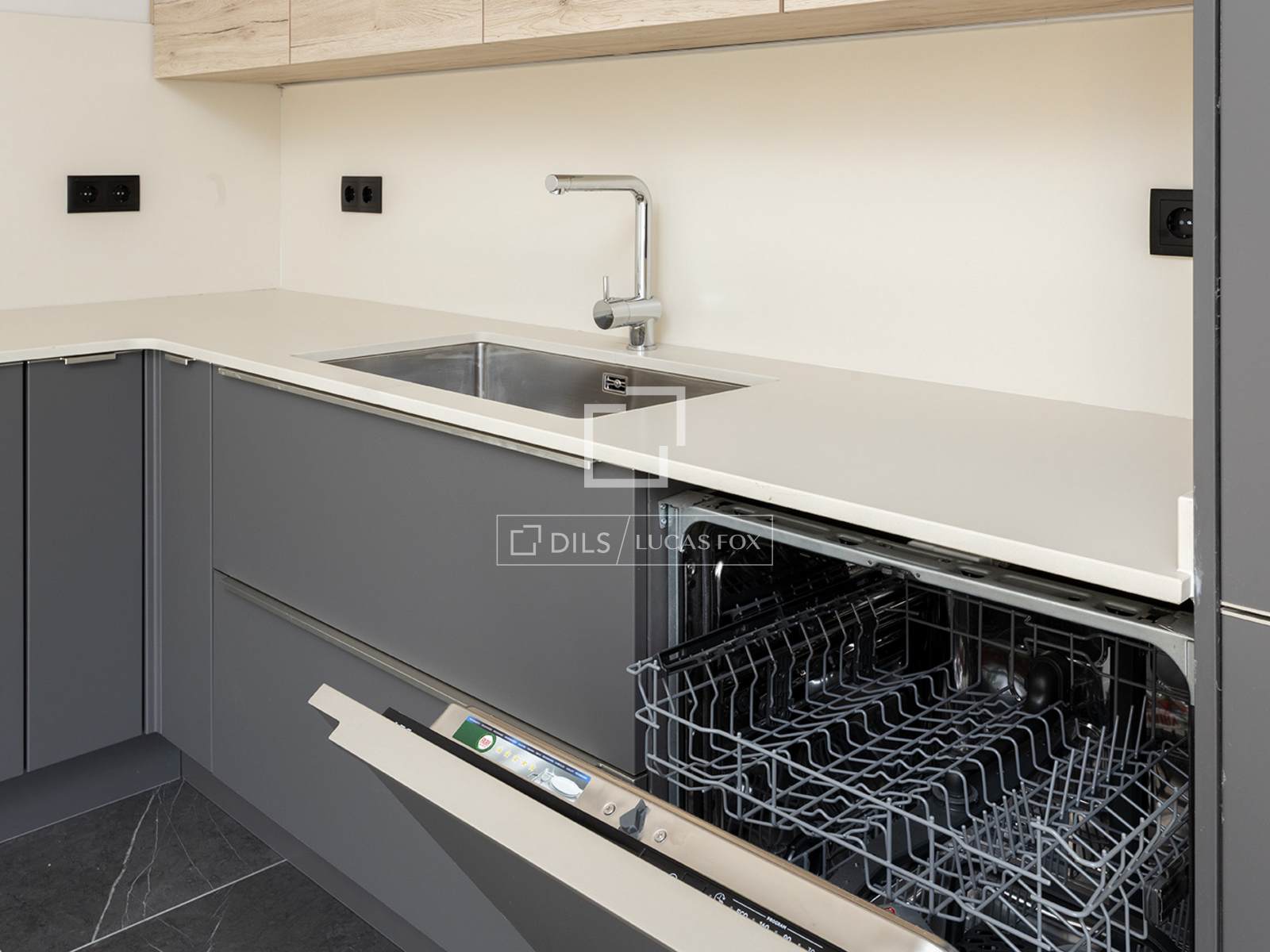 Apartment in Barcelona, Spain 3 bedrooms, 156 sq.m. No. 150643