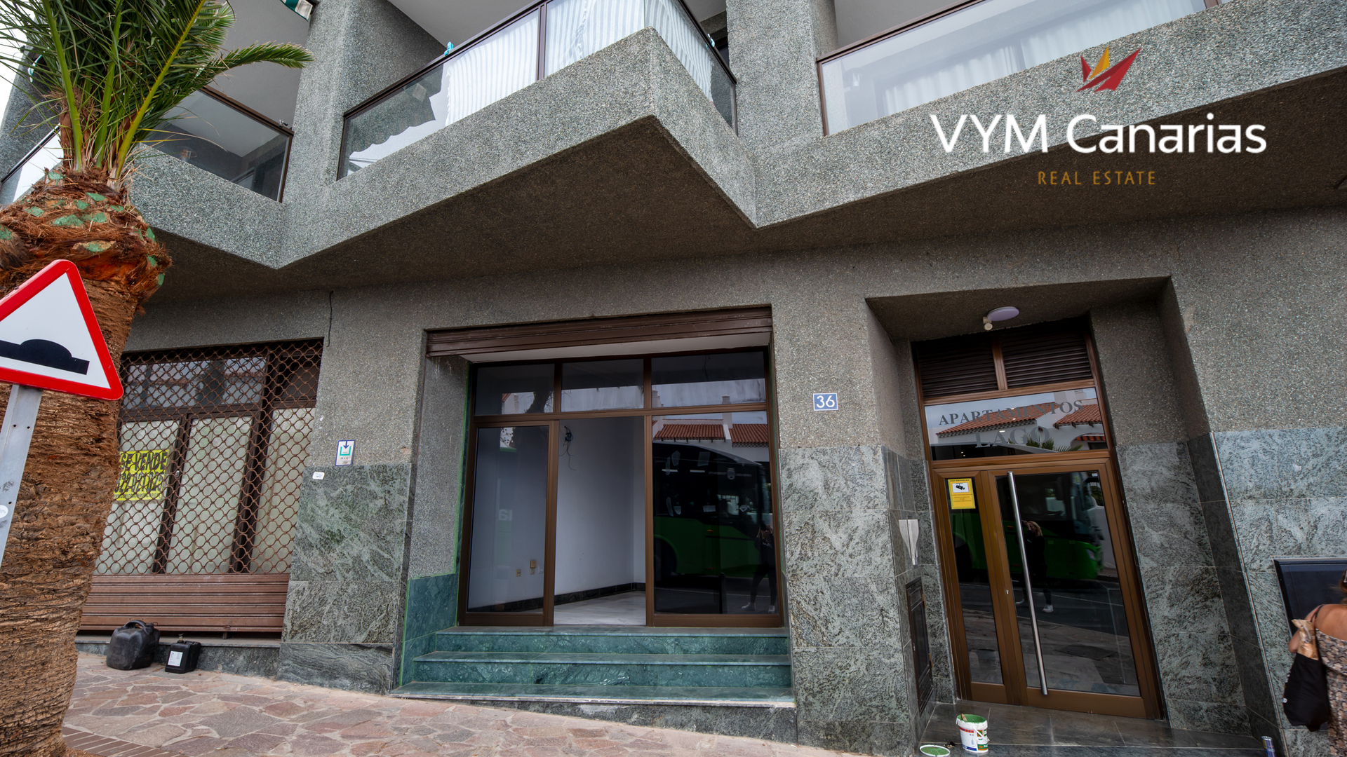 Liikekiinteistö Puerto de Santiago, Tenerife, Espanja 1 makuuhuone, 122 m2 No. 183677