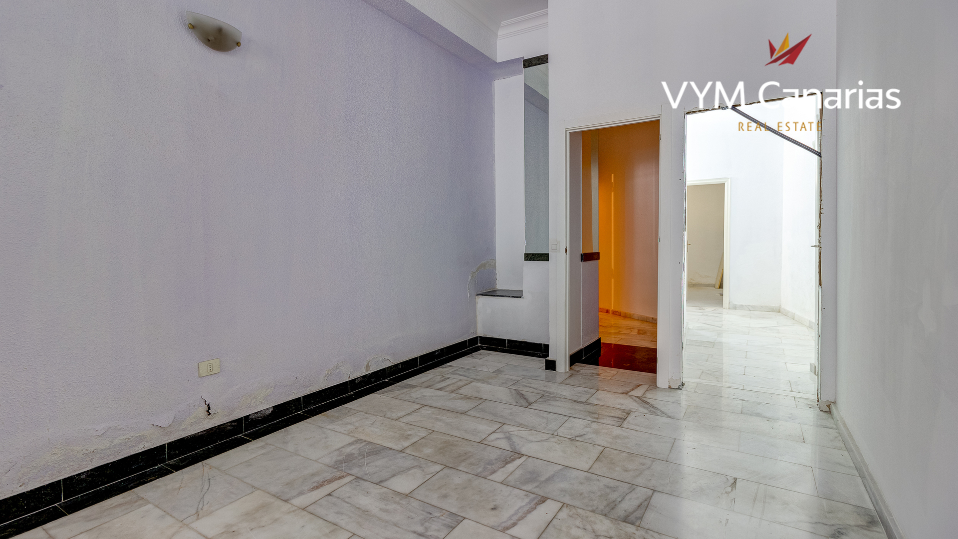 Liikekiinteistö Puerto de Santiago, Tenerife, Espanja 1 makuuhuone, 122 m2 No. 183677