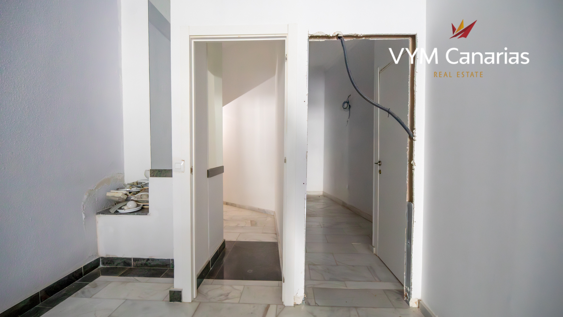 Liikekiinteistö Puerto de Santiago, Tenerife, Espanja 1 makuuhuone, 122 m2 No. 183677