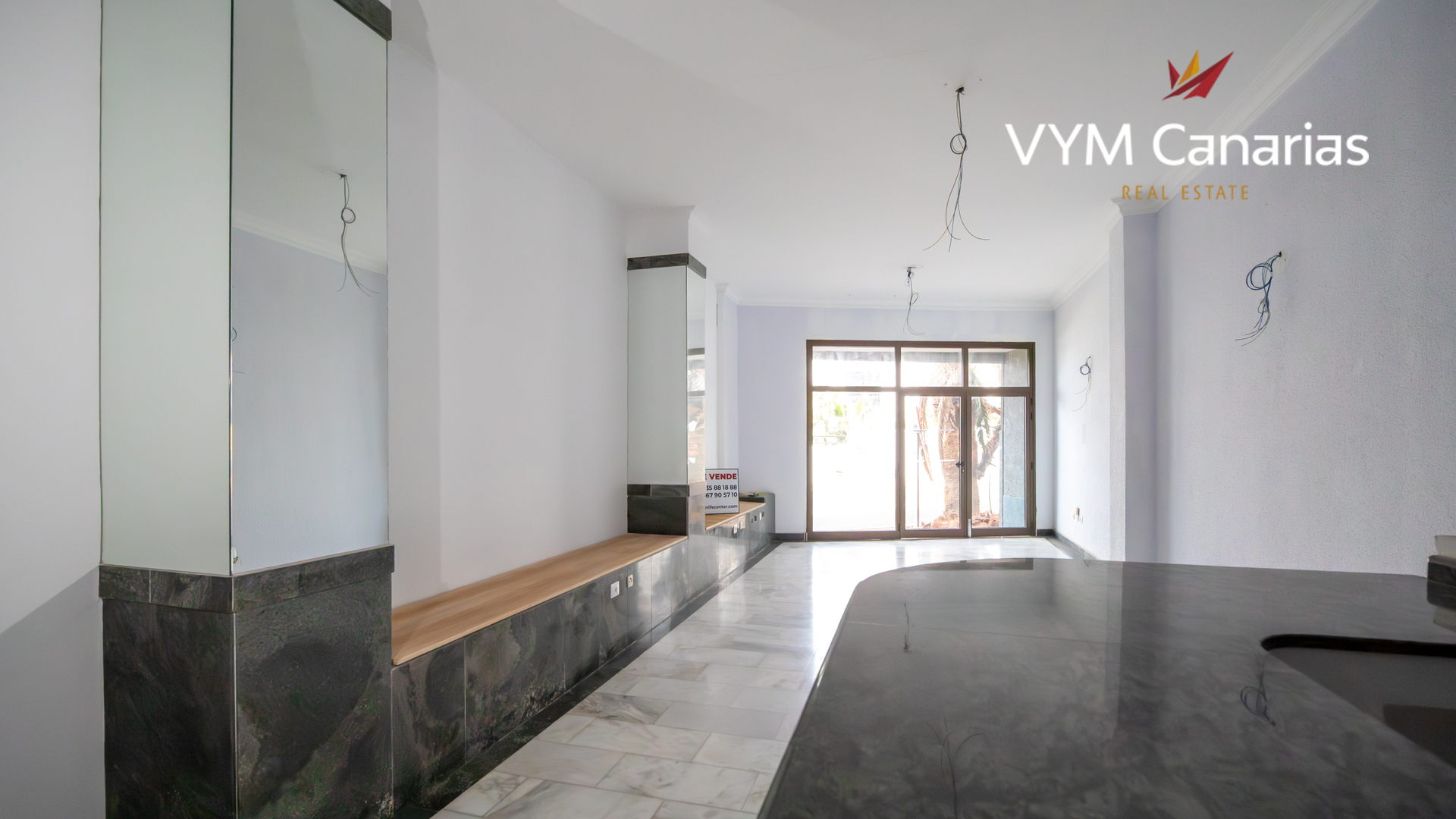 Liikekiinteistö Puerto de Santiago, Tenerife, Espanja 1 makuuhuone, 122 m2 No. 183677