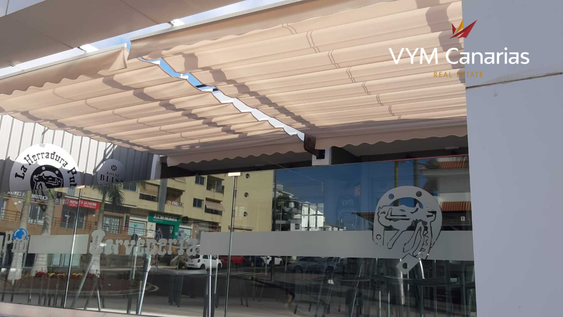 Liikekiinteistö Playa, Valencia, Espanja 1 makuuhuone, 90 m2 No. 183675