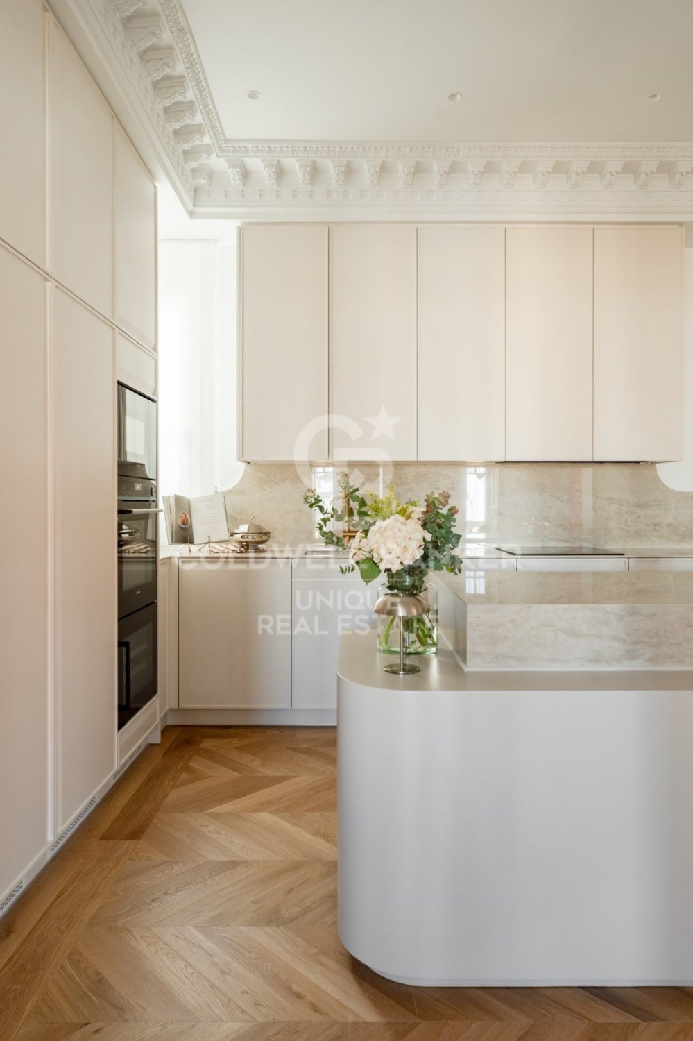 Apartament w Madrid, Hiszpania 4 sypialnie, 208 mkw. nr 156750