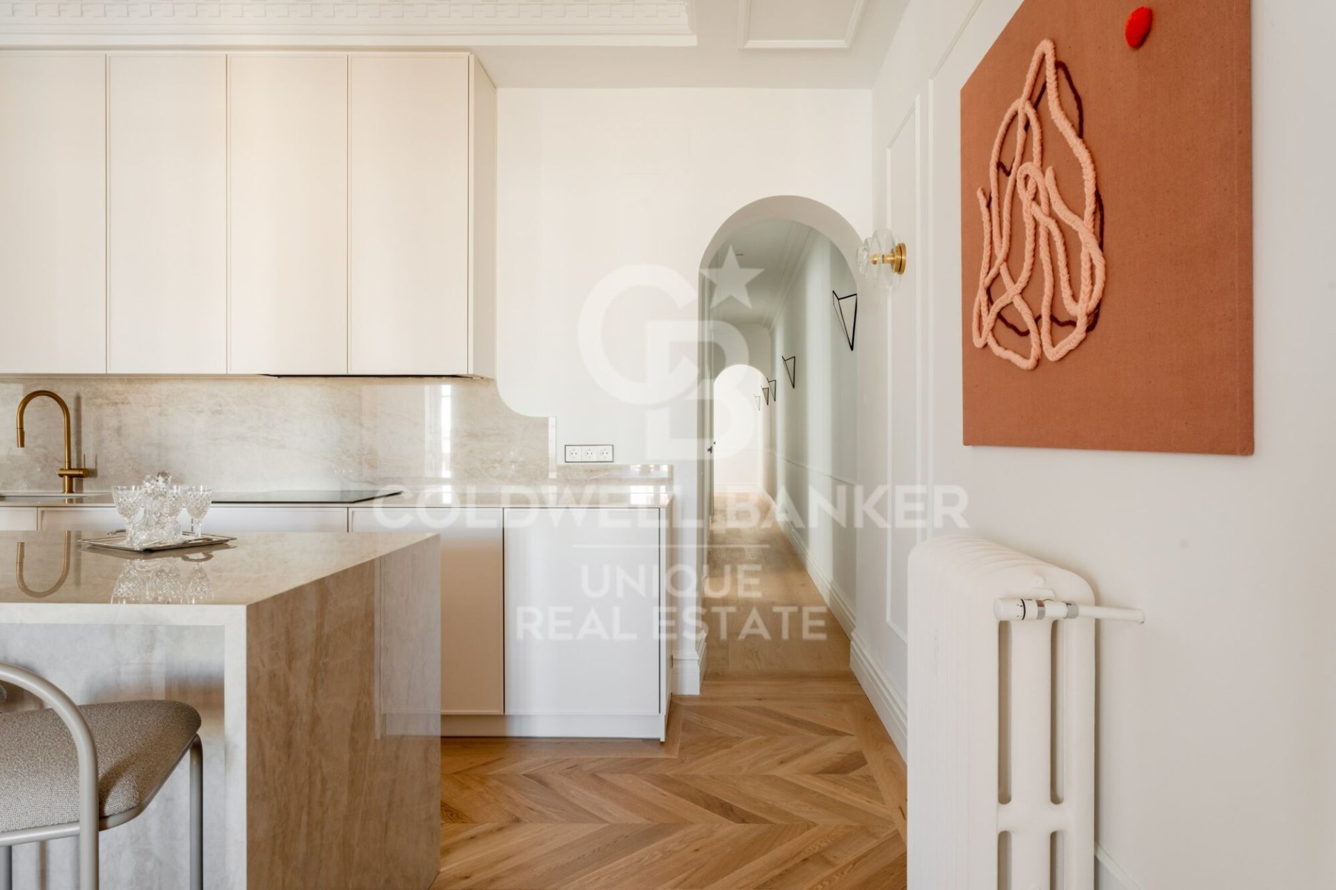 Apartament w Madrid, Hiszpania 4 sypialnie, 208 mkw. nr 156750