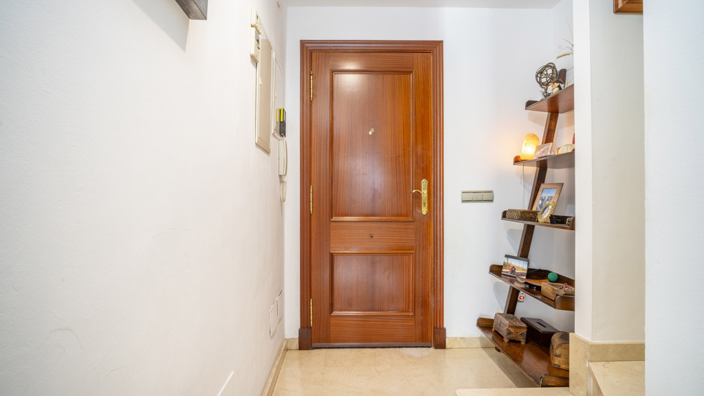 Talo Estepona, Malaga, Espanja 4 makuuhuonetta, 142.8 m2 No. 107378