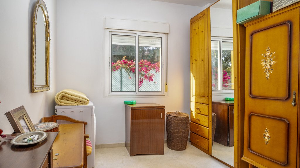 Talo Estepona, Malaga, Espanja 4 makuuhuonetta, 142.8 m2 No. 107378