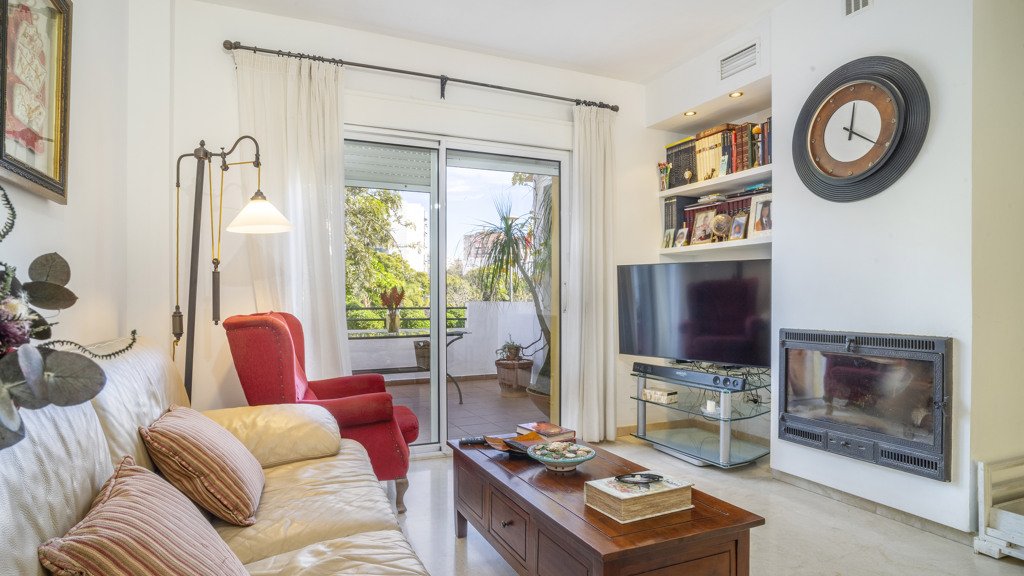 Talo Estepona, Malaga, Espanja 4 makuuhuonetta, 142.8 m2 No. 107378