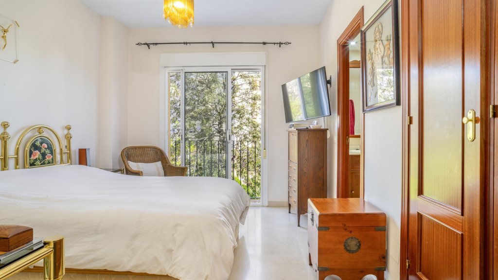 Talo Estepona, Malaga, Espanja 4 makuuhuonetta, 142.8 m2 No. 107378