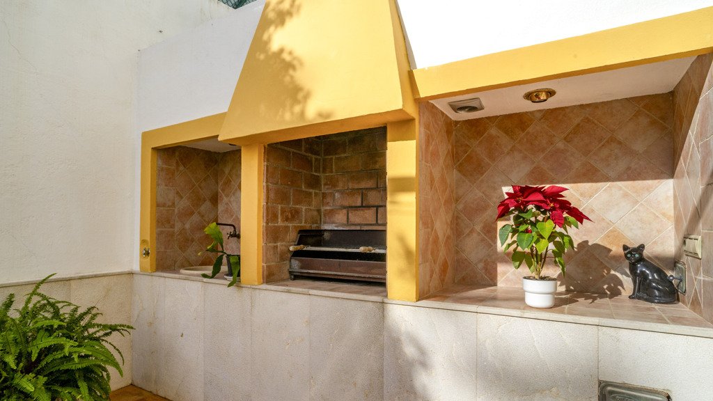 Talo Estepona, Malaga, Espanja 4 makuuhuonetta, 142.8 m2 No. 107378