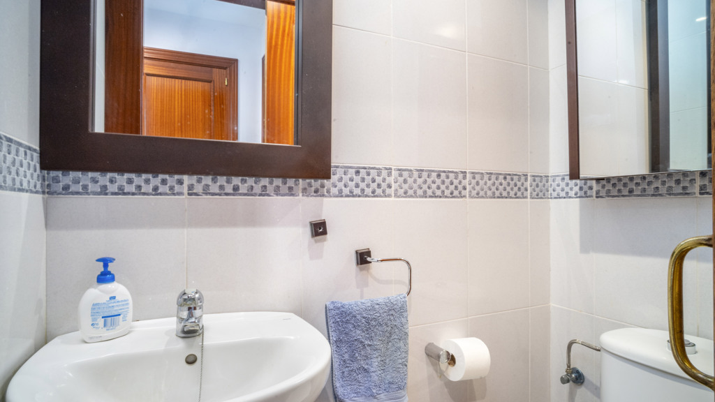 Talo Estepona, Malaga, Espanja 4 makuuhuonetta, 142.8 m2 No. 107378