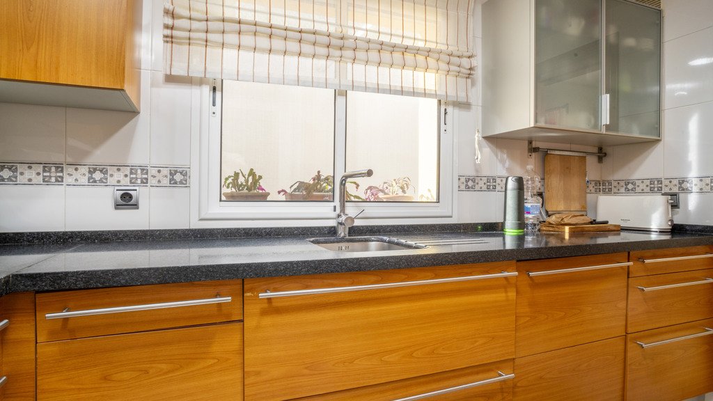 Talo Estepona, Malaga, Espanja 4 makuuhuonetta, 142.8 m2 No. 107378