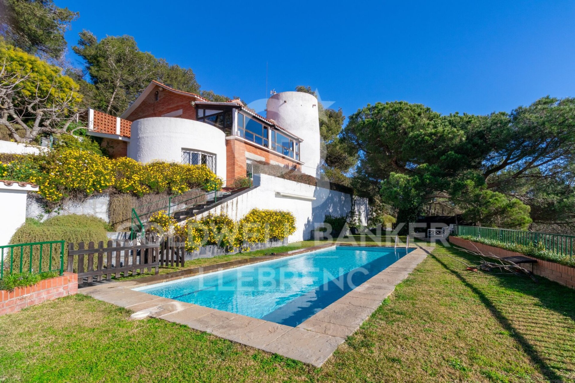 Dom w Barcelona, Hiszpania 6 sypialni, 802 mkw. nr 159584