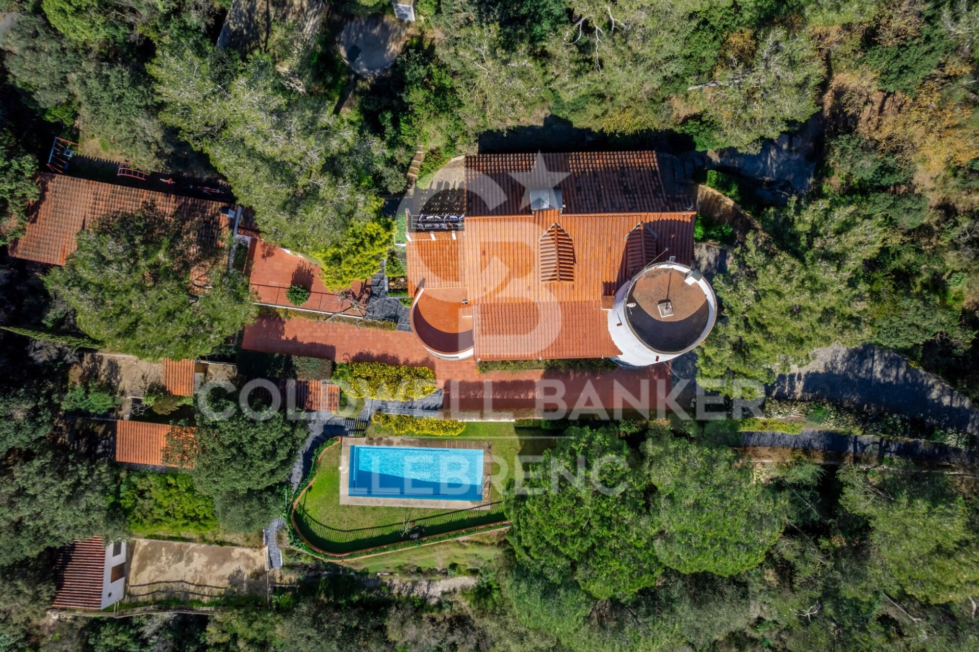 Dom w Barcelona, Hiszpania 6 sypialni, 802 mkw. nr 159584