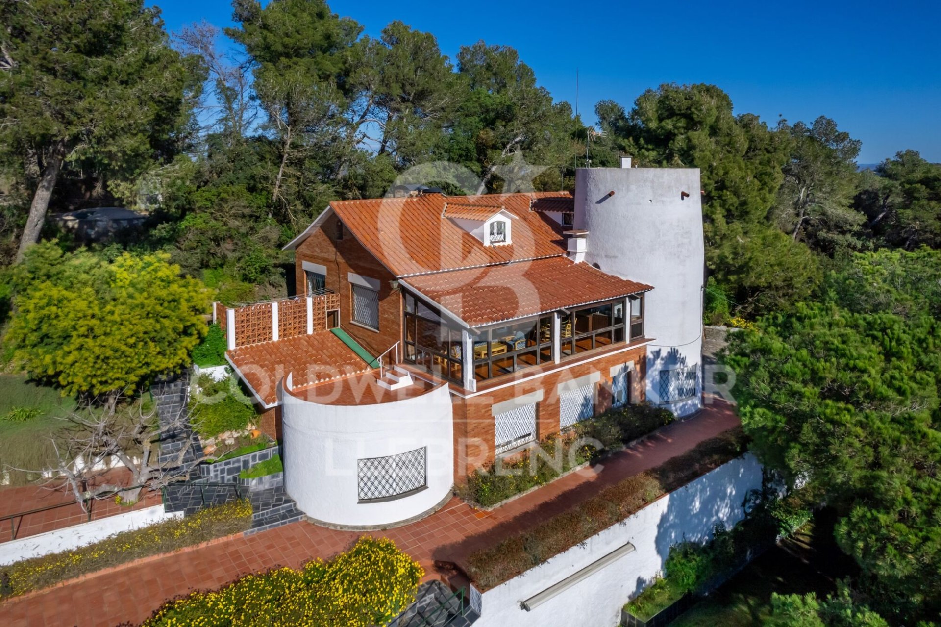 Dom w Barcelona, Hiszpania 6 sypialni, 802 mkw. nr 159584