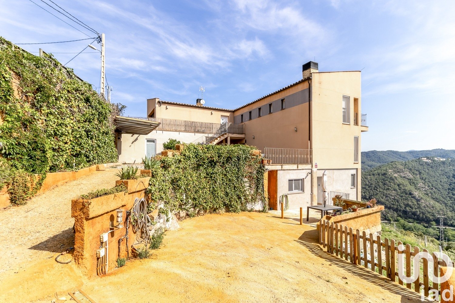 Hus i Castellar Del Valles, Barcelona, Spanien 7 sovrum, 317 kvm. Nr. 153704