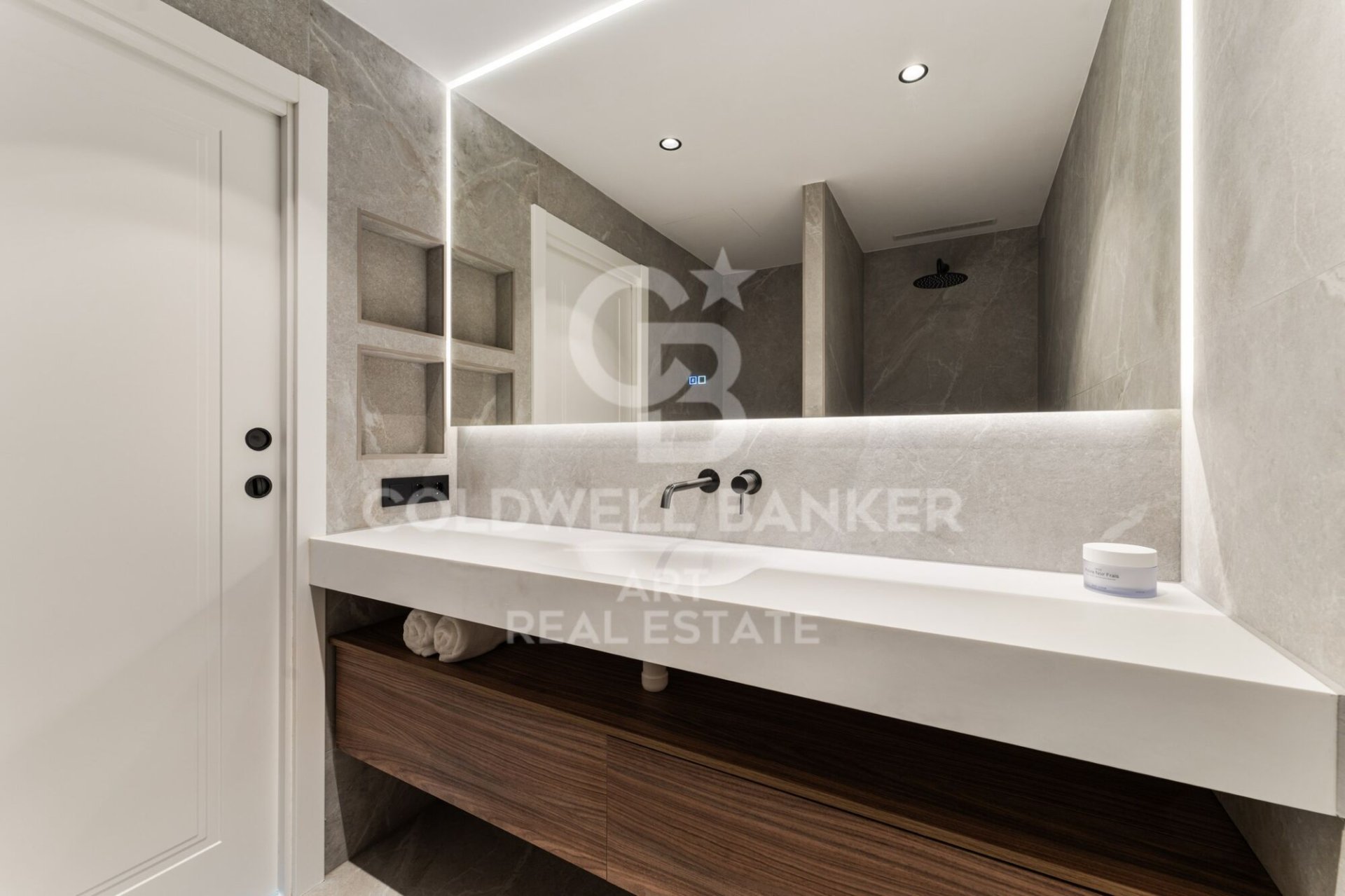 Duplex in Benahavis, Malaga, Spanien 3 Schlafzimmer, 269 m2 Nr. 178983