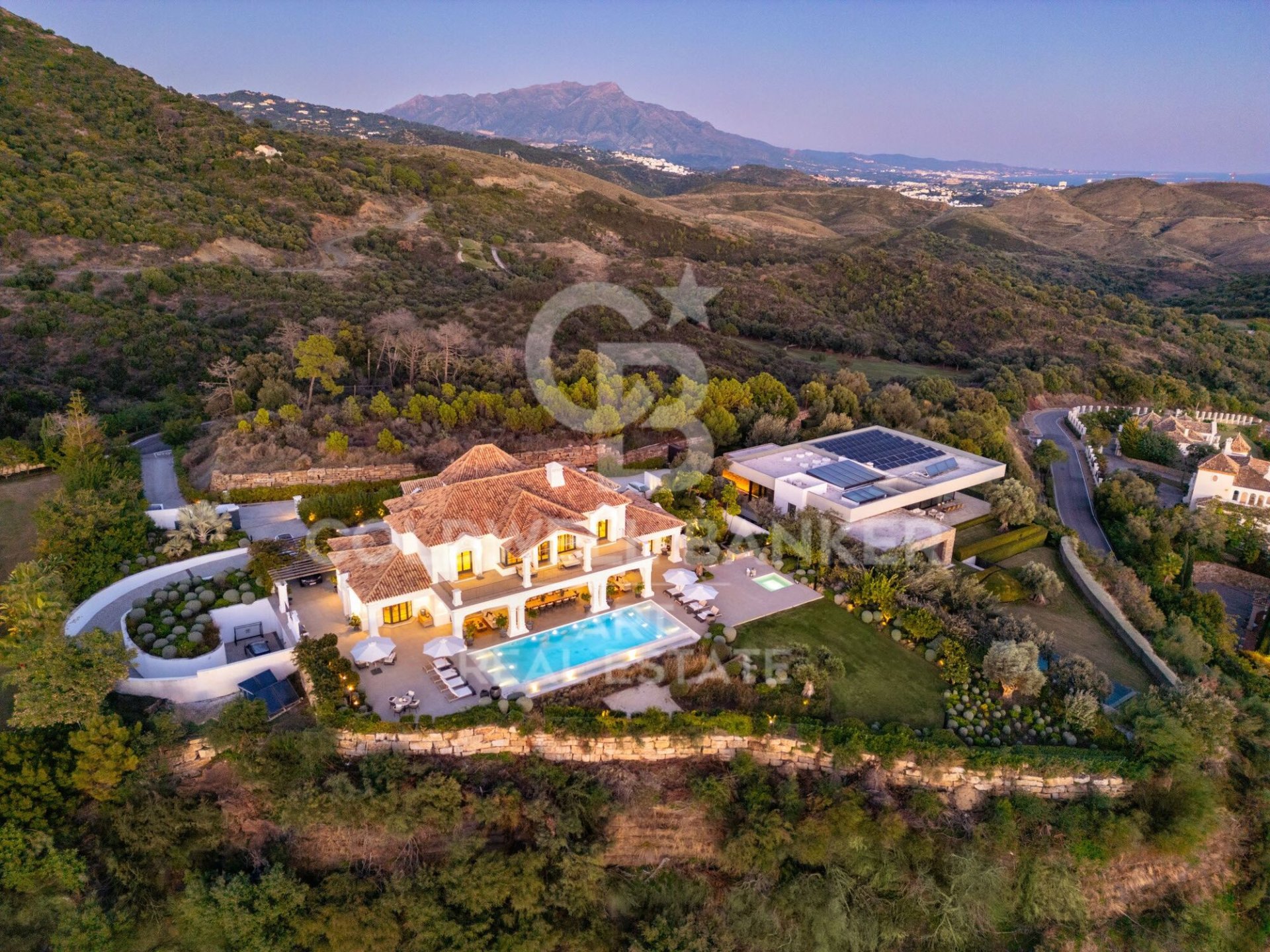 Villa Benahavis, Malaga, Spānijā 7 istabas, 937 m2 Nr. 178978