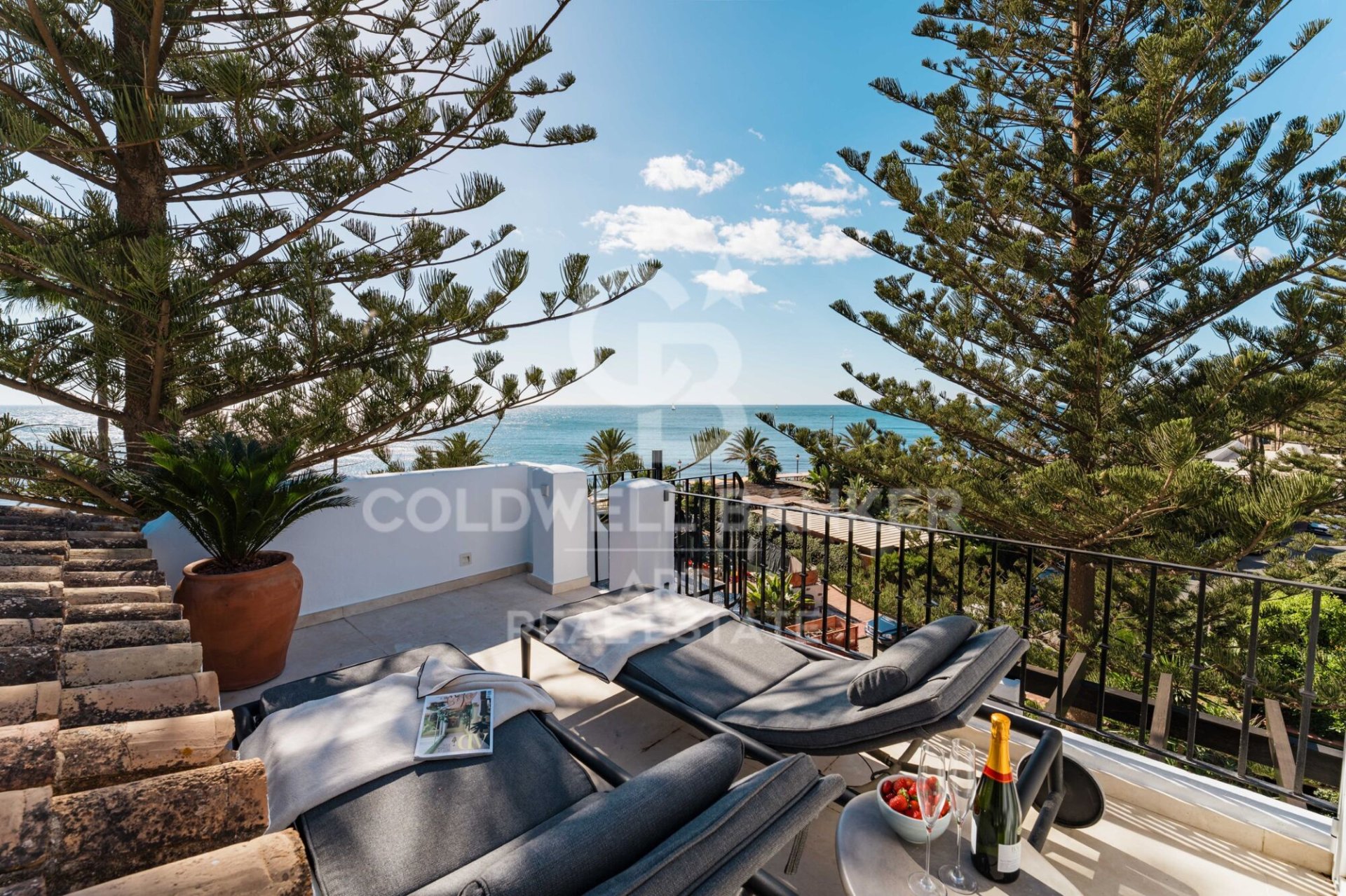 Takvåning i Marbella, Malaga, Spanien 3 sovrum, 163 kvm. Nr. 178984