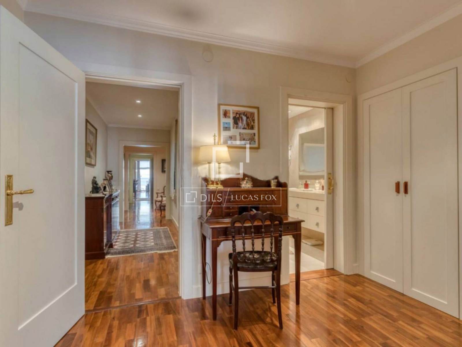 Wohnung in Barcelona, Spanien 5 Schlafzimmer, 207 m2 Nr. 192690