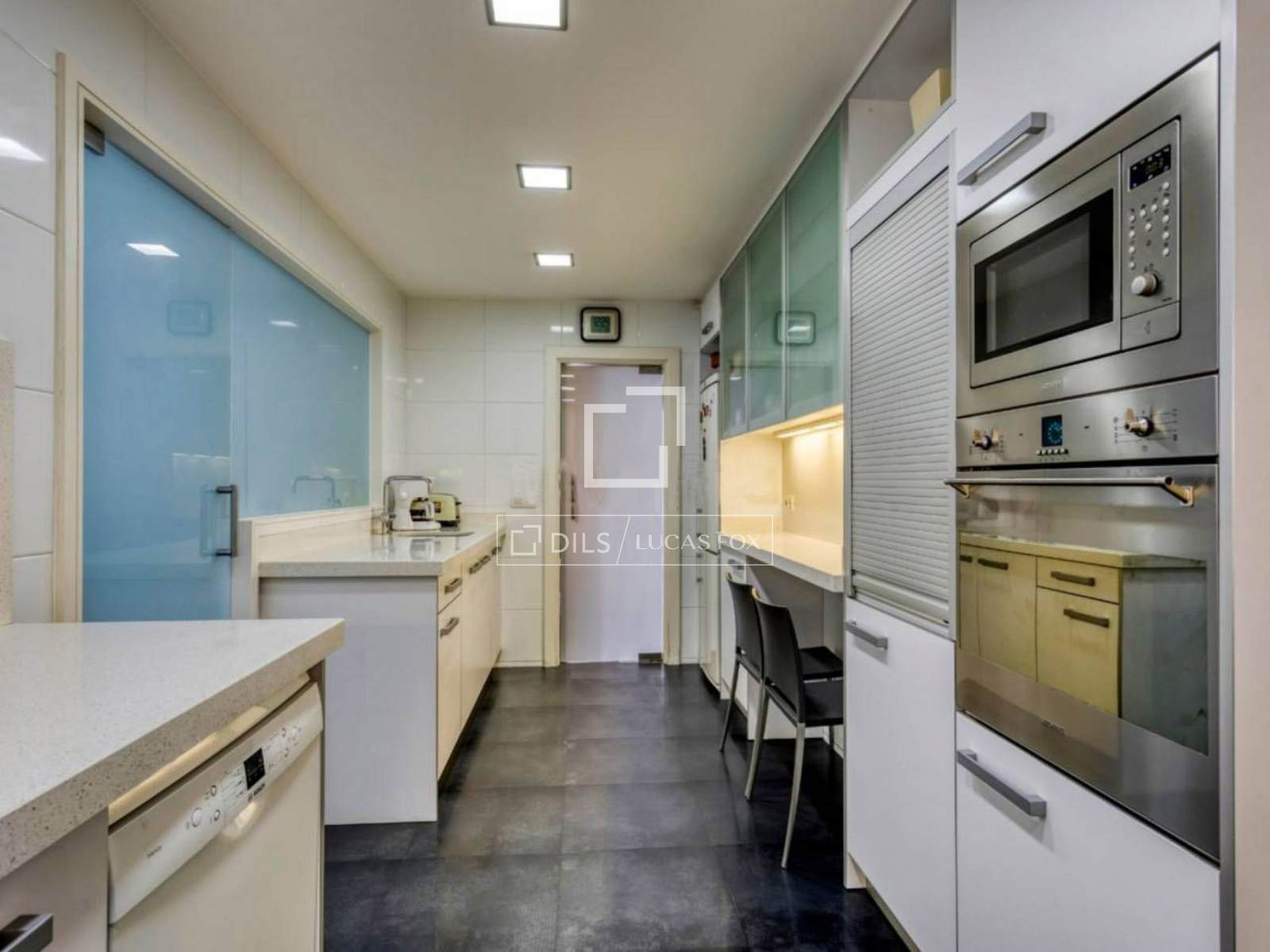 Wohnung in Barcelona, Spanien 5 Schlafzimmer, 207 m2 Nr. 192690