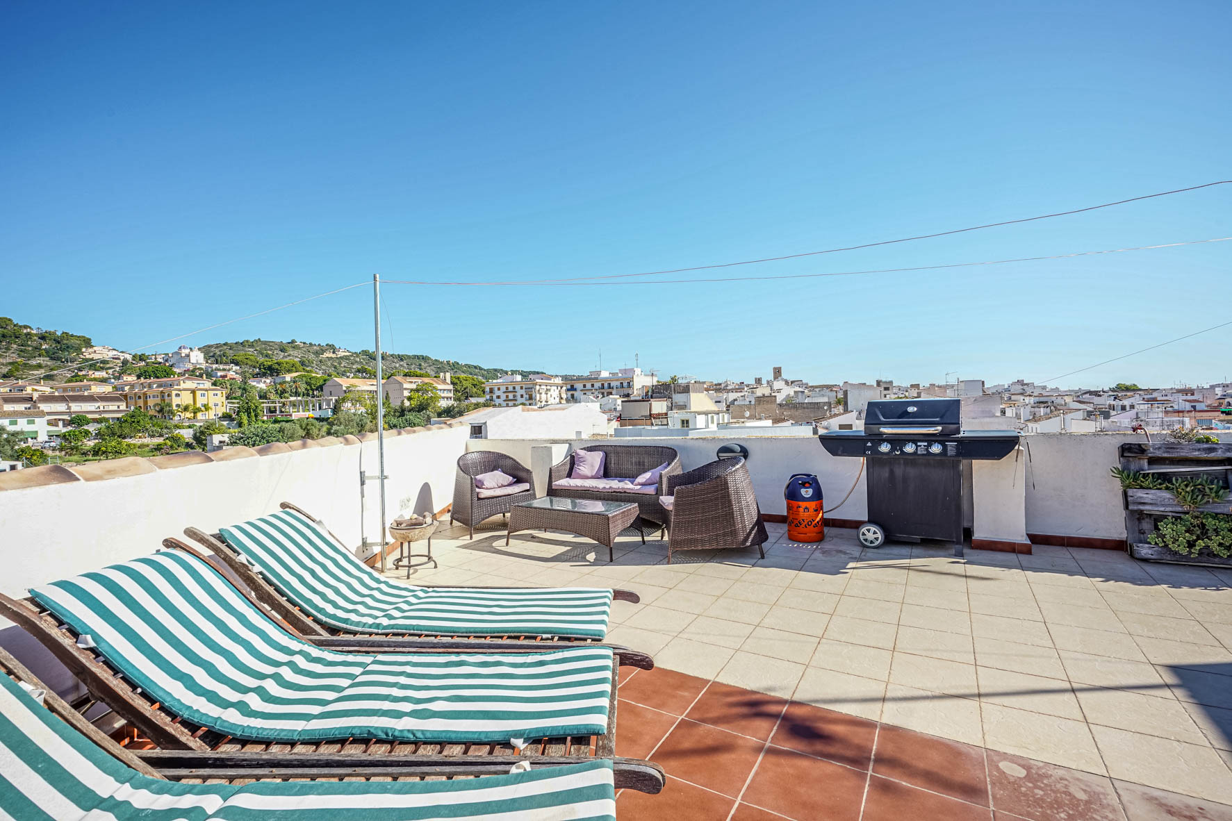 Radhus i Javea, Alicante, Spanien 4 sovrum, 420 kvm. Nr. 80298