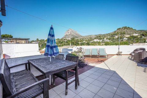 Kaupunkipientalo Javea, Alicante, Espanja 4 makuuhuonetta, 420 m2 No. 80298