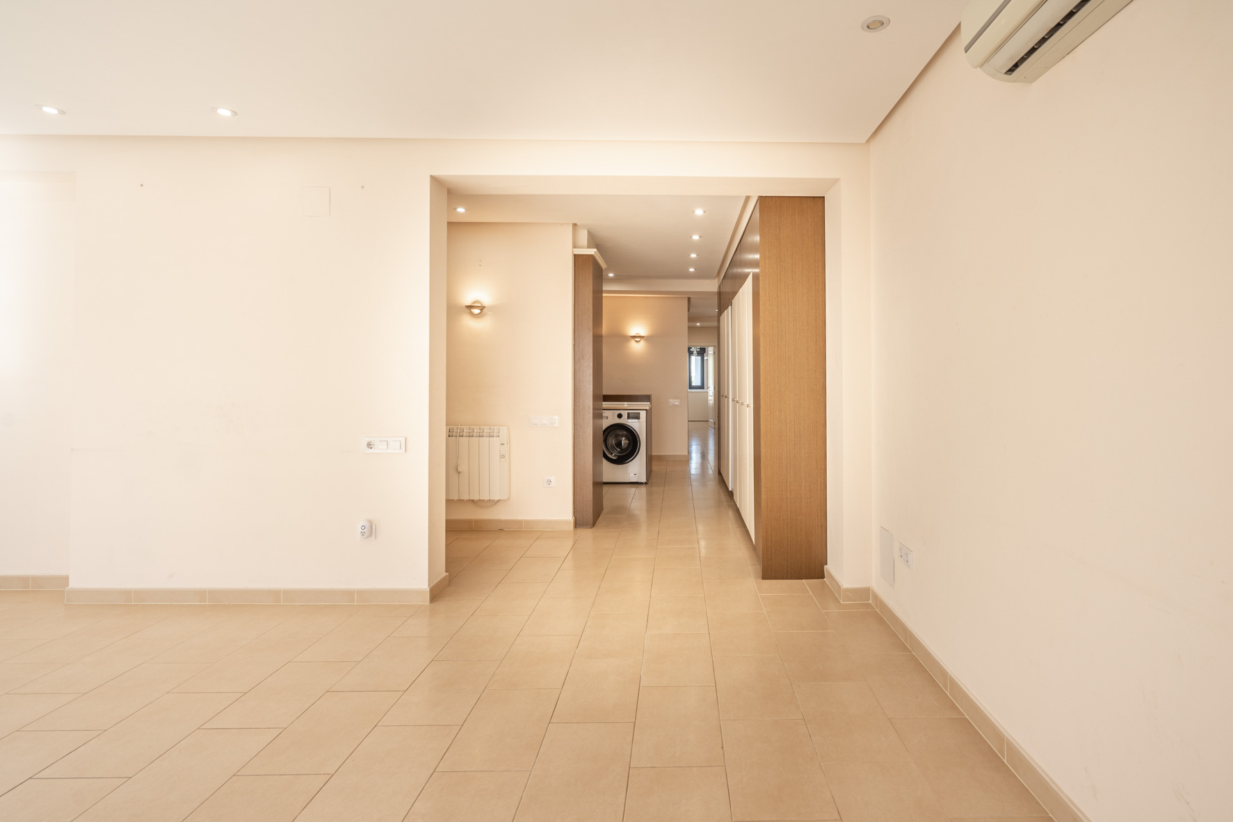 Radhus i Javea, Alicante, Spanien 4 sovrum, 420 kvm. Nr. 80298