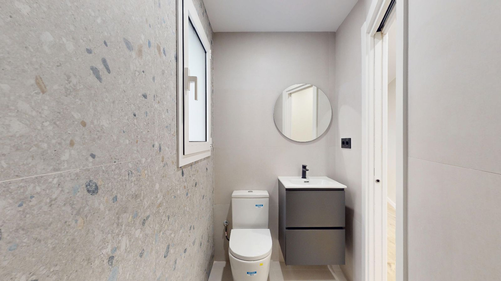 Квартира в Барселона, Испания 4 спальни, 110м2 №160724