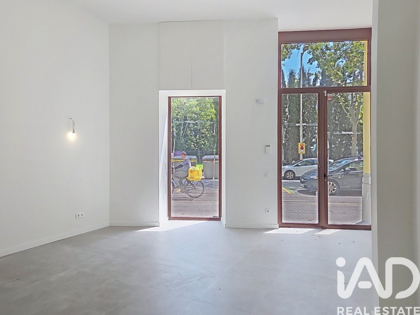 Komerciāls īpašums Barcelona, Spānijā 63 m2 Nr. 192122