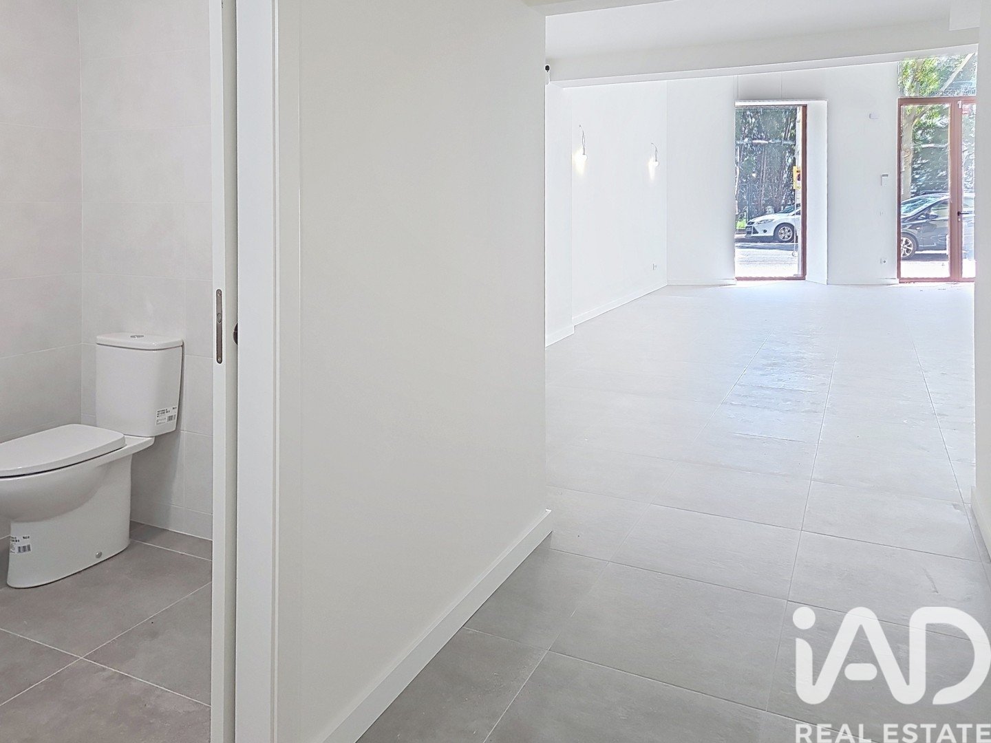 Komerciāls īpašums Barcelona, Spānijā 63 m2 Nr. 192122