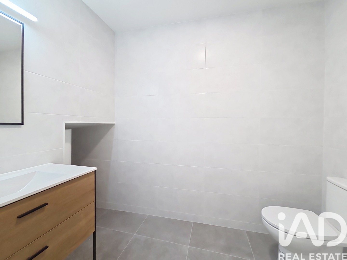 Komerciāls īpašums Barcelona, Spānijā 63 m2 Nr. 192122