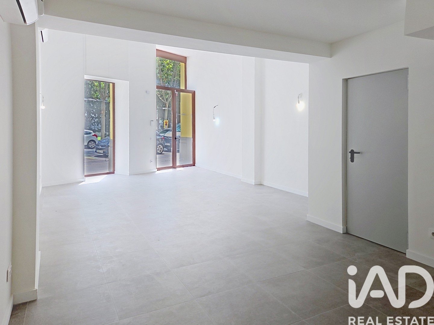 Komerciāls īpašums Barcelona, Spānijā 63 m2 Nr. 192122