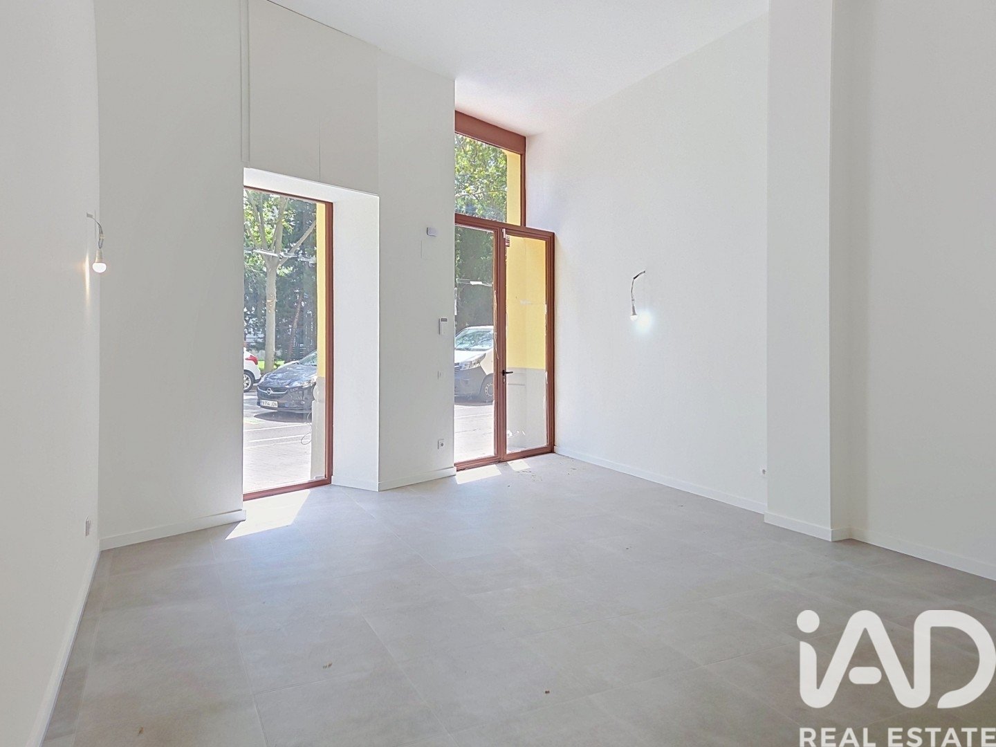 Komerciāls īpašums Barcelona, Spānijā 63 m2 Nr. 192122