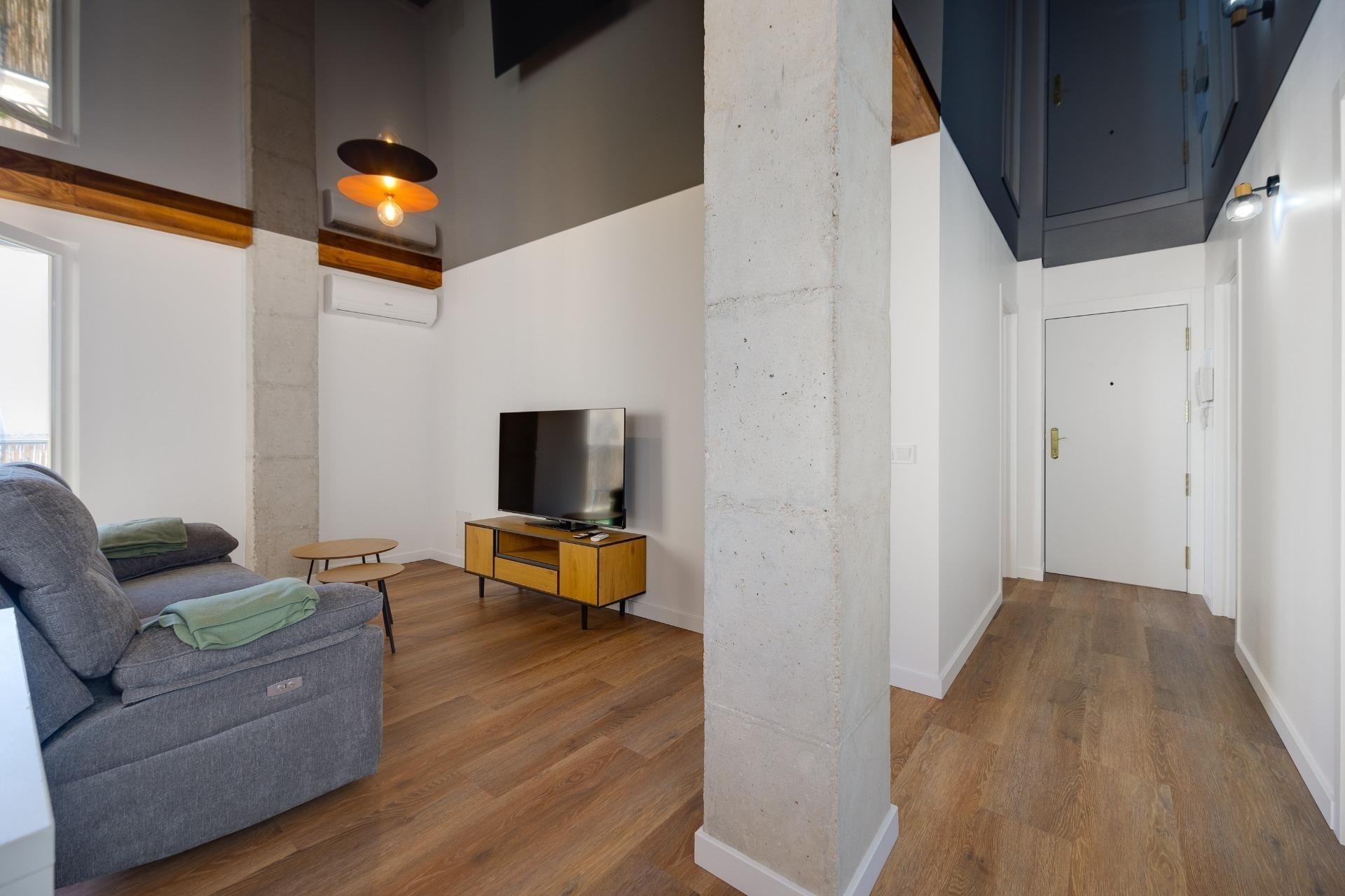 Apartment in Torrevieja, Alicante, Spain 2 bedrooms, 77 sq.m. No. 193744