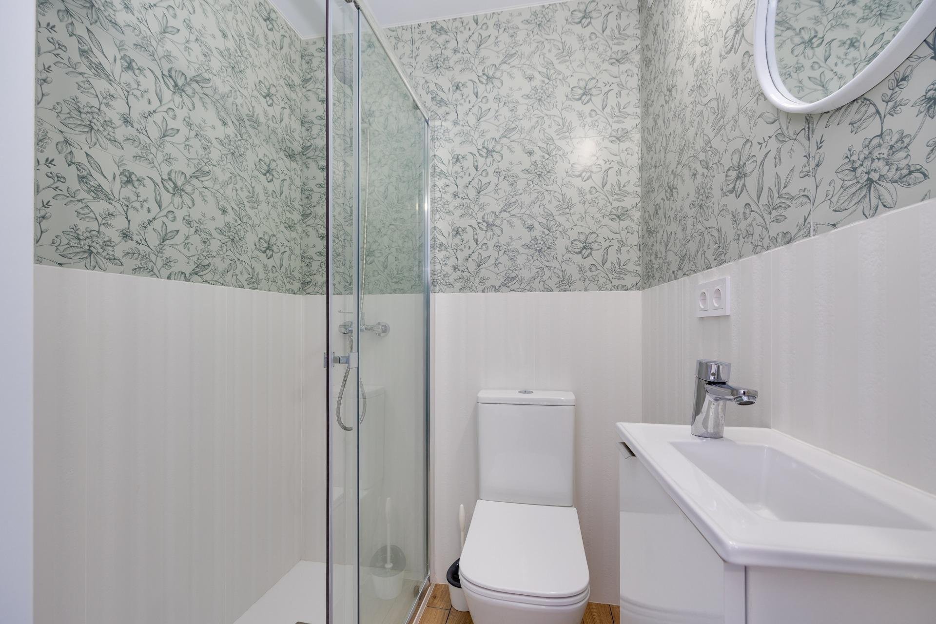 Apartment in Torrevieja, Alicante, Spain 2 bedrooms, 77 sq.m. No. 193744