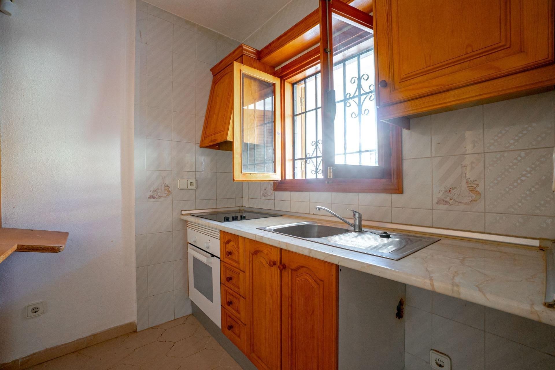 Bungalow en Torrevieja, Alicante, España 1 dormitorio, 36 m2 No. 193746