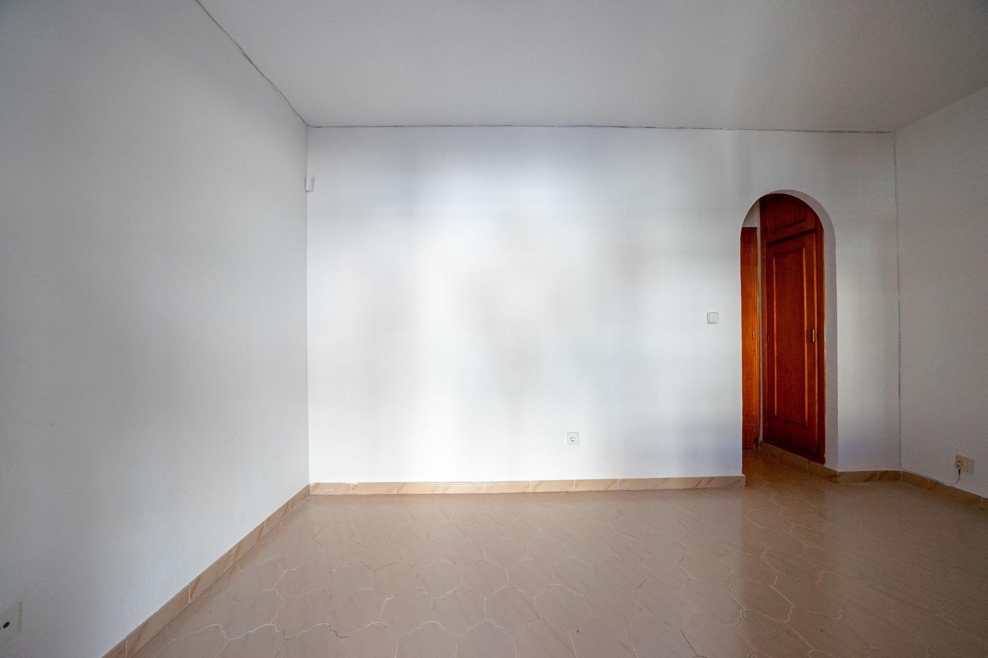 Bungalow en Torrevieja, Alicante, España 1 dormitorio, 36 m2 No. 193746