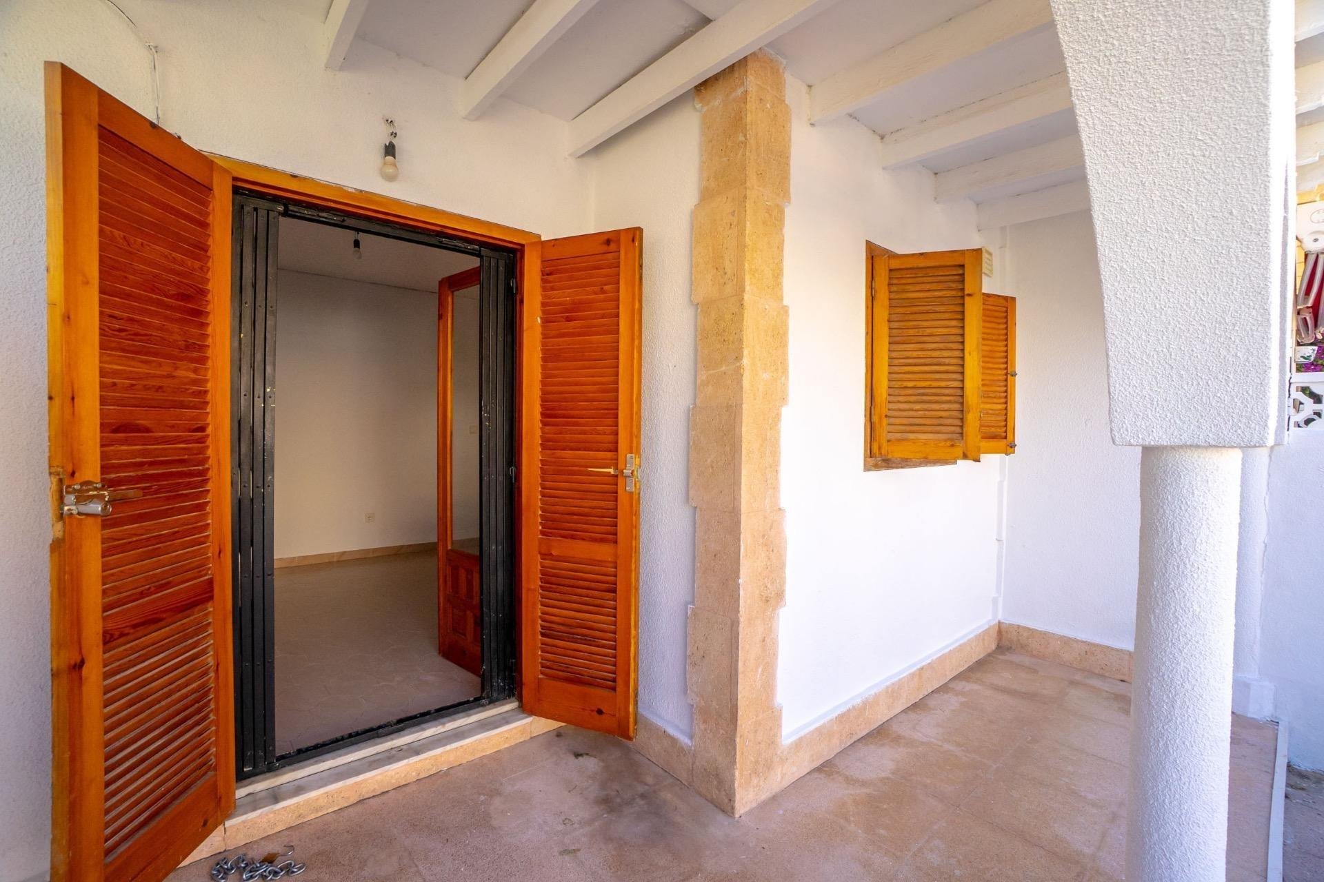 Bungalow en Torrevieja, Alicante, España 1 dormitorio, 36 m2 No. 193746