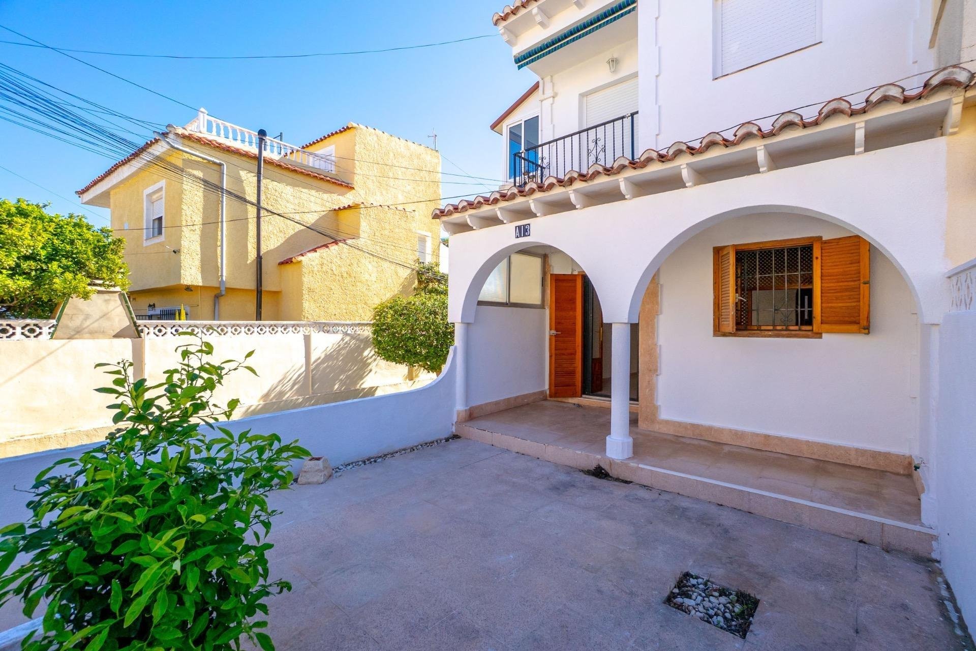 Bungalow en Torrevieja, Alicante, España 1 dormitorio, 36 m2 No. 193746