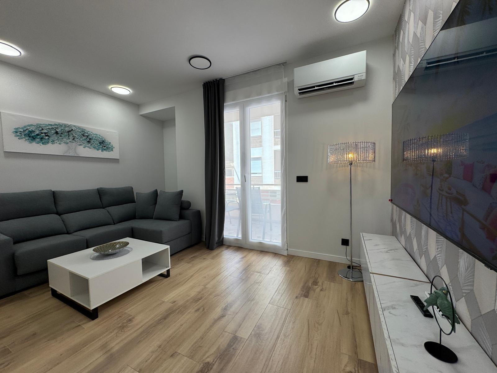 Apartamento en Torrevieja, Alicante, España 3 dormitorios, 100 m2 No. 189845