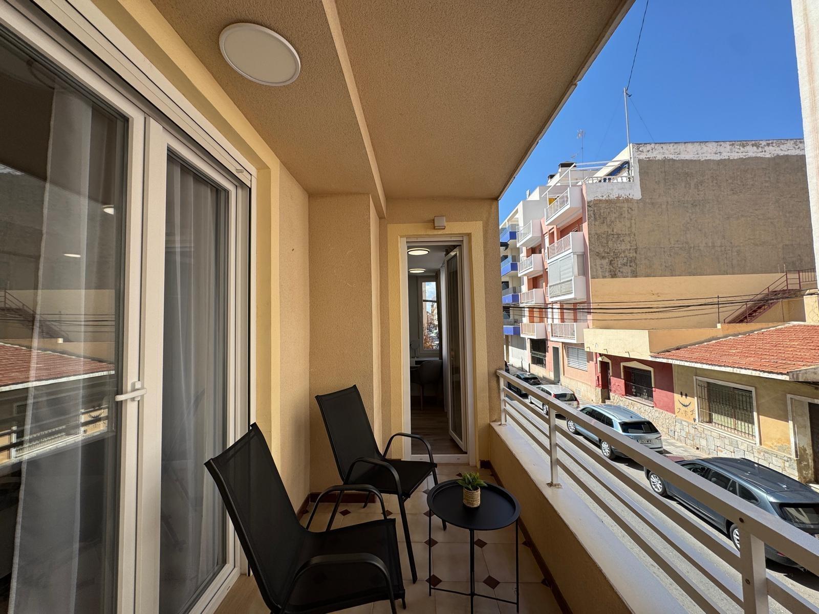Apartamento en Torrevieja, Alicante, España 3 dormitorios, 100 m2 No. 189845