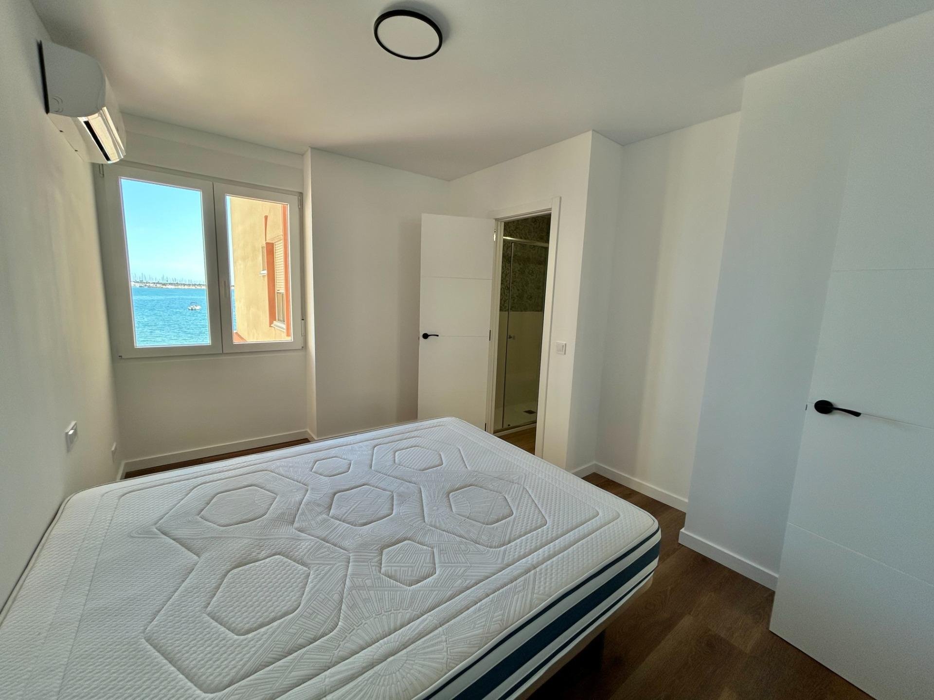 Appartamento a Torrevieja, Alicante, Spagna 2 camere da letto, 77 mq. N° 189846