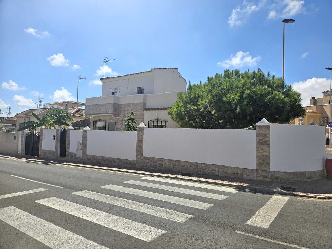 Villa i Torrevieja, Alicante, Spanien 3 sovrum, 74 kvm. Nr. 137893