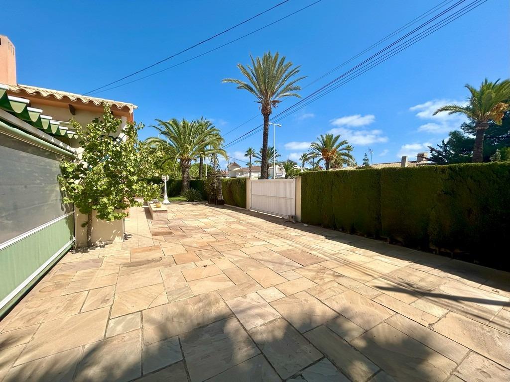 Villa i Cabo Roig, Alicante, Spanien 3 sovrum, 141 kvm. Nr. 137897