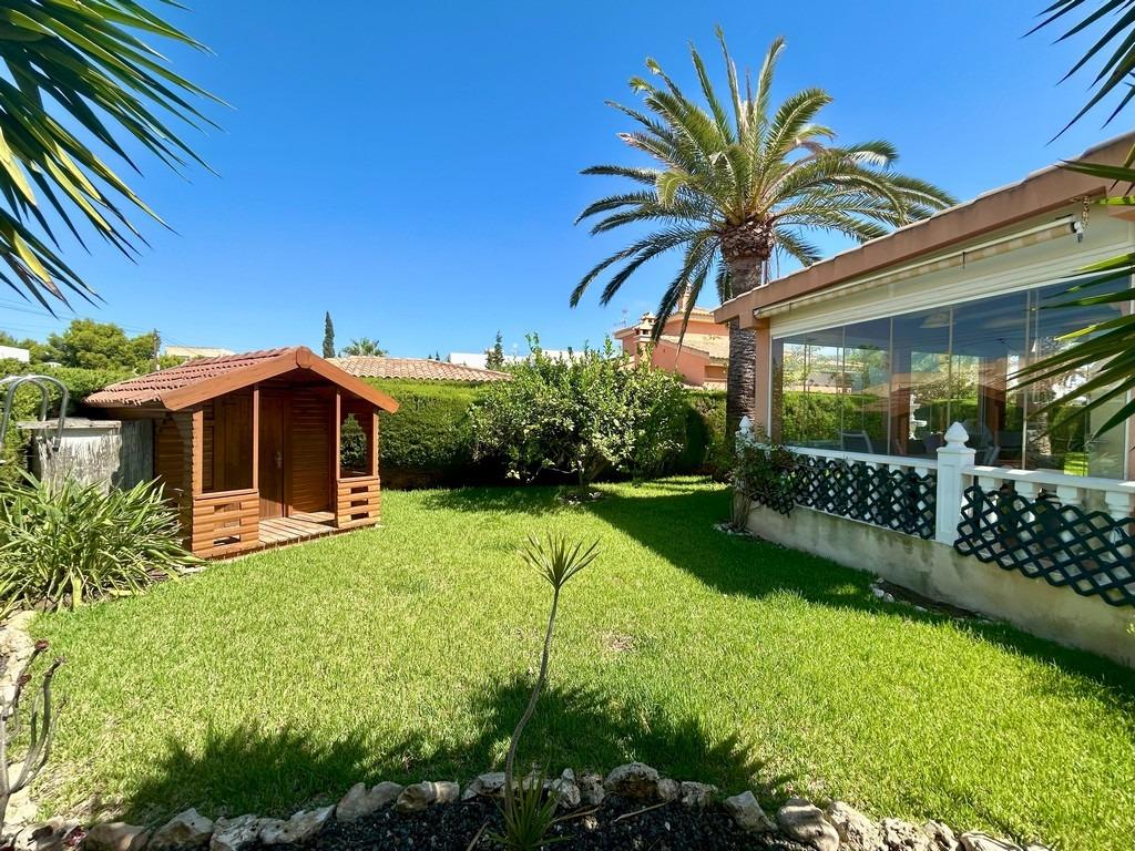 Villa i Cabo Roig, Alicante, Spanien 3 sovrum, 141 kvm. Nr. 137897